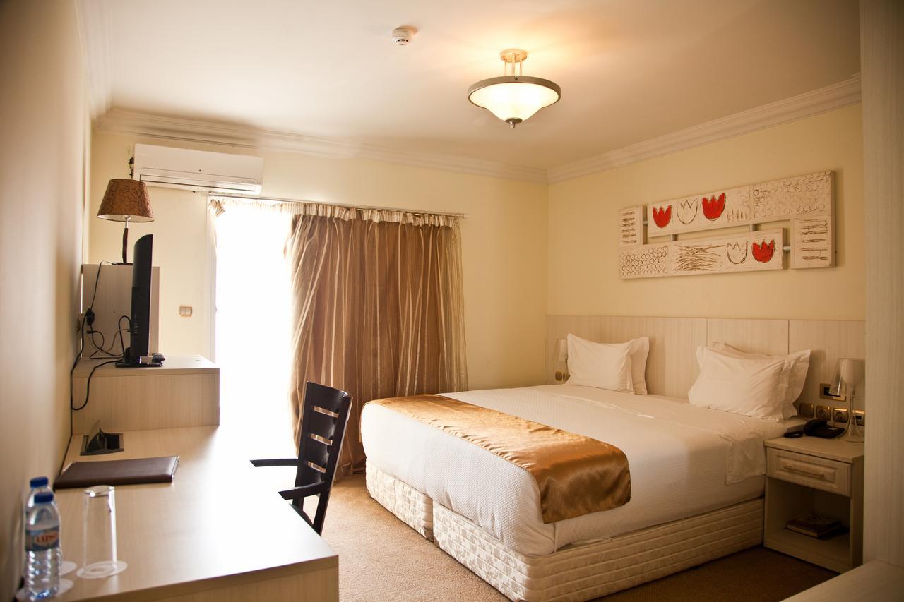 Hotel Florenca Luanda Ngoại thất bức ảnh